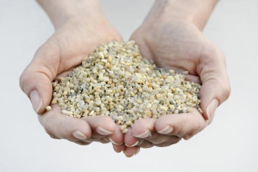 Quartz-Sand fine grain 2-4 mm - 2 kg 