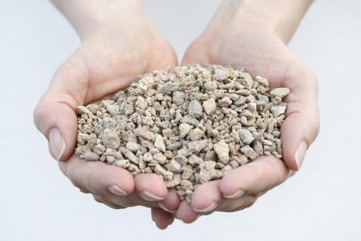 Travertin gravel 2 - 8 mm 2l 