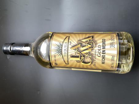 Tequila - La Cava del Villano oro - Tequila Gold, 38% VOL. 1000ml  - 100 % Agave 