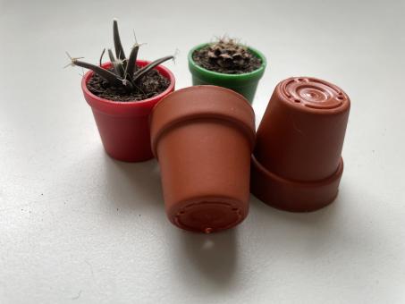 Pots round 3,5 cm, mini pots - terracotta 