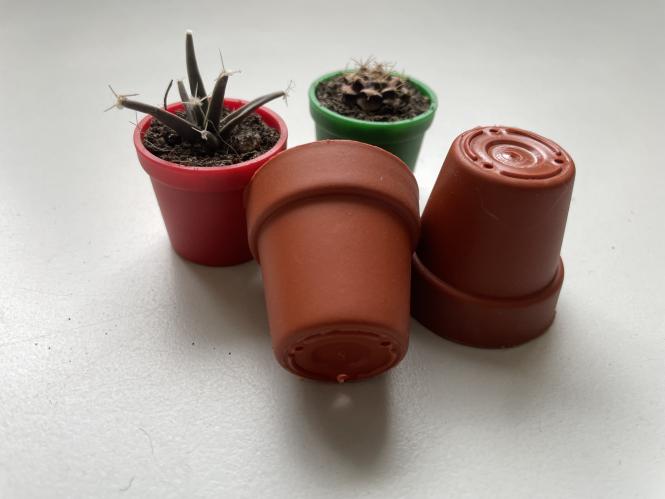 Pots round 3,5 cm, mini pots - terracotta 
